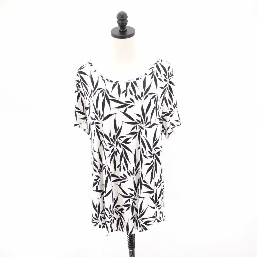 Jm Collection White And Black Leaf Print Scoop Neck Top Large Short Sleeve Rayon